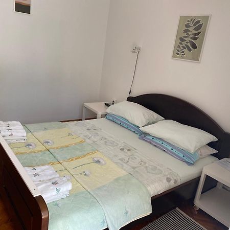 Apartments Topic & Krk Central Location Krk Town Exterior foto